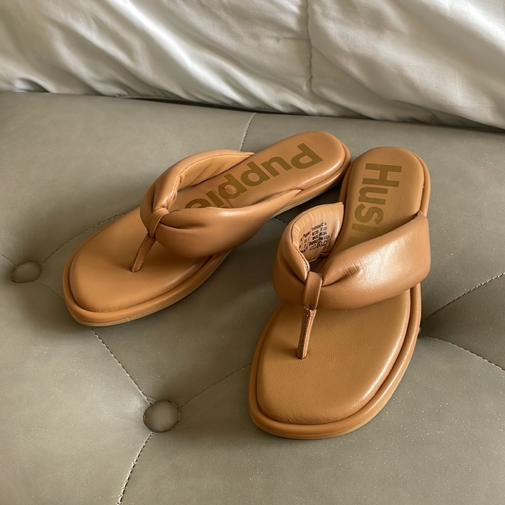 Push puppies nude natural sandal.